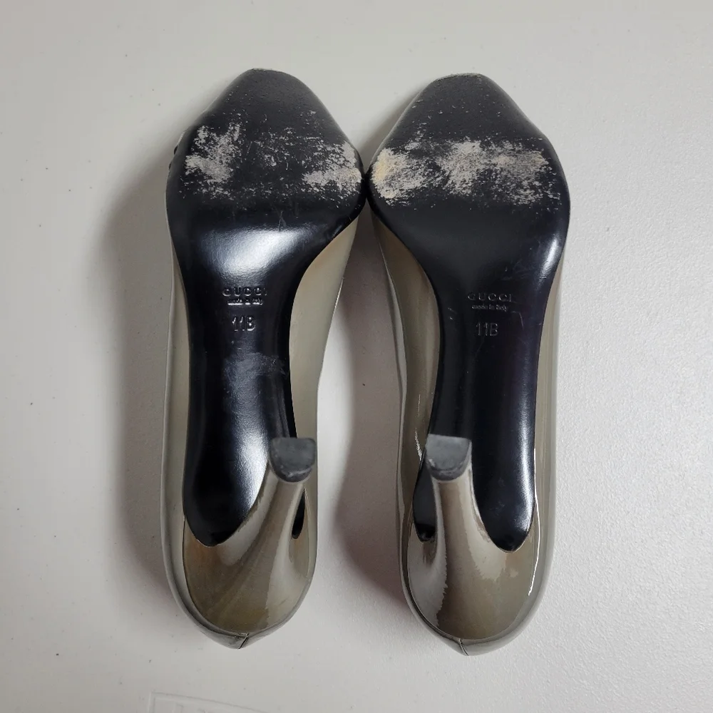 Gucci Buckle Details Patent Leather Heels Size 11. - Picture 5 of 16